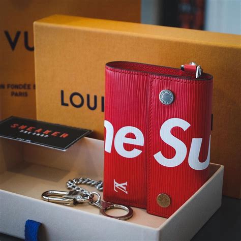 louis vuitton x supreme chain wallet price